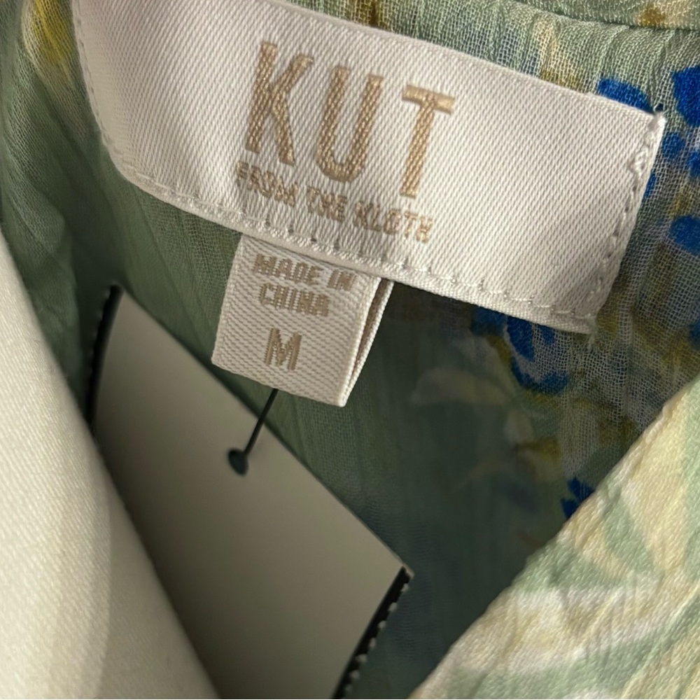 🌼2/$40 🌼KUT from the Kloth NWT Floral Print Chiffon Button-up, Long-sleeve - Picture 2 of 16